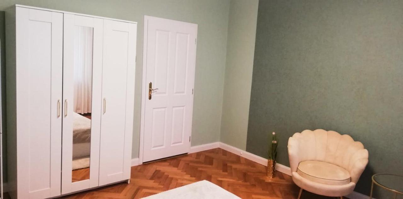 Apartmán New Oldtown Near St Martin Cathedral, Ac, Balcony